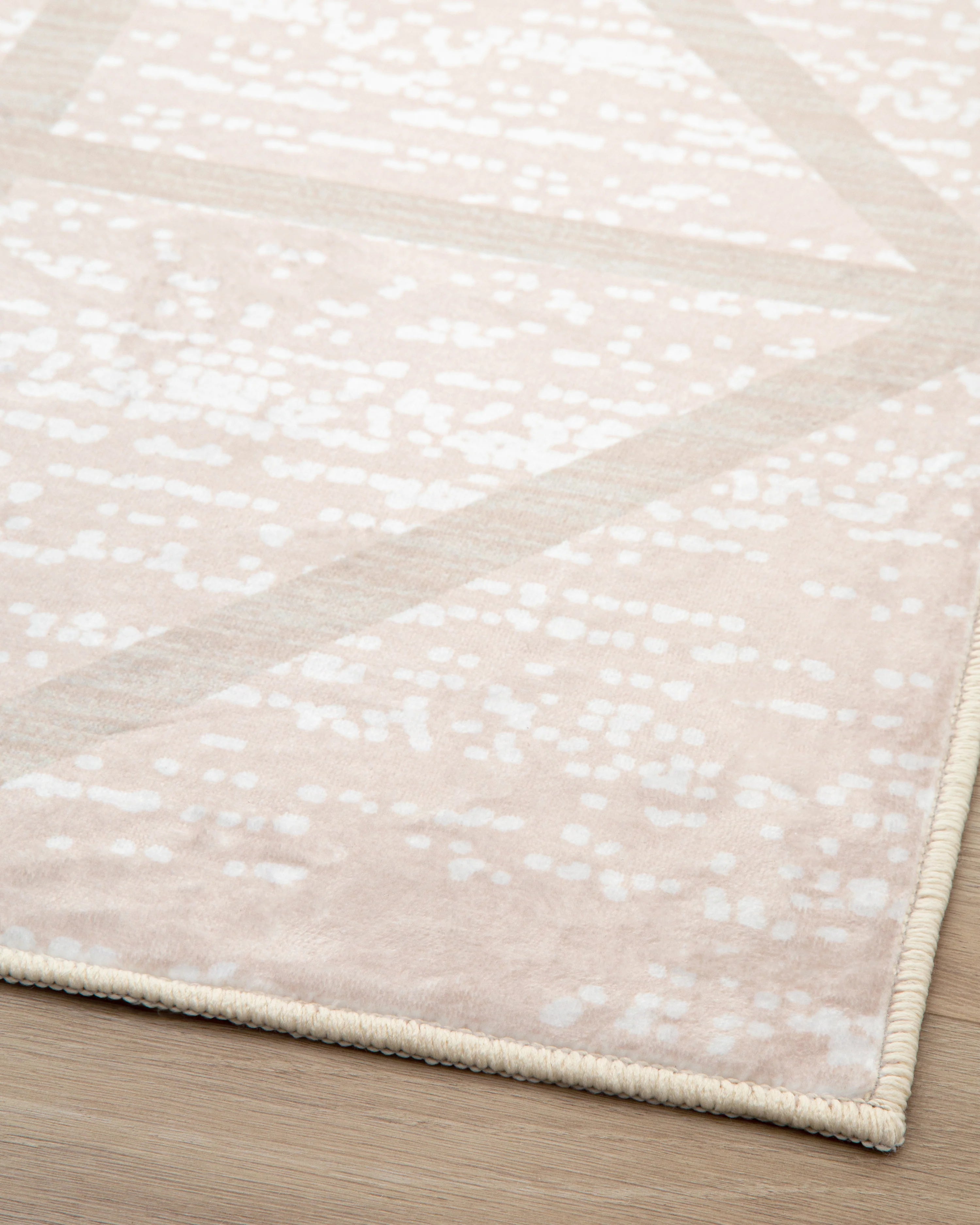 Tapete Doha 240622 Triángulos